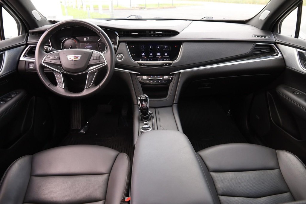 Cadillac XT5 Vehicle Image 24