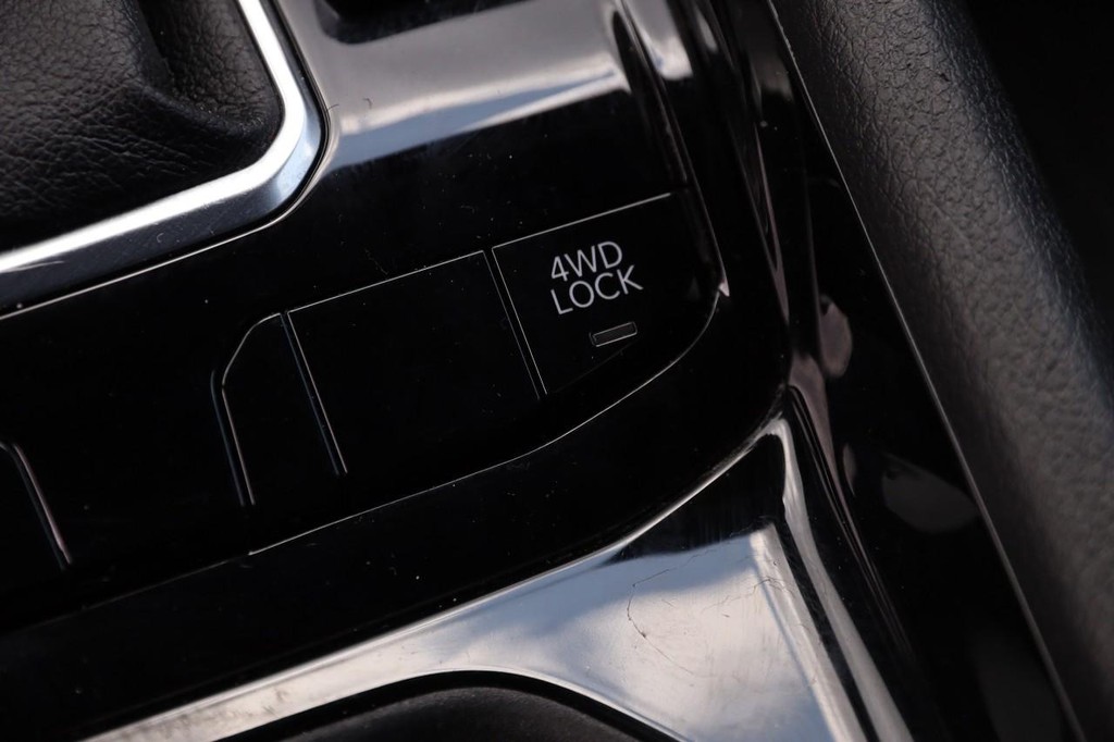 Jeep Compass Vehicle Image 19