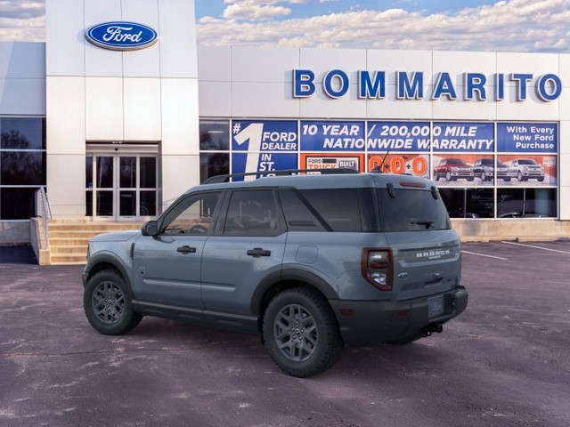 Ford Bronco Sport Vehicle Full-screen Gallery Image 4