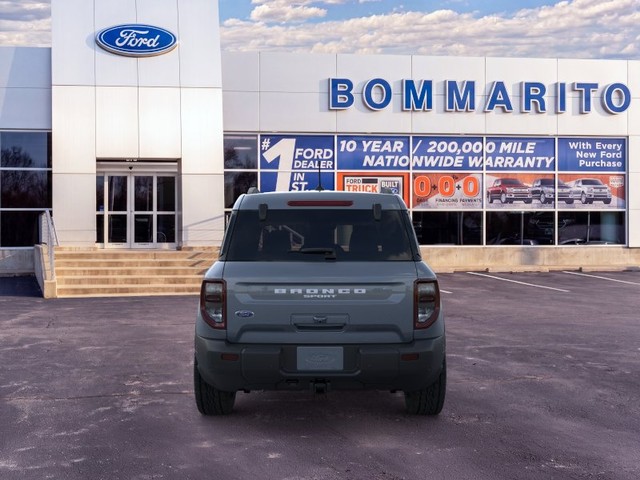Ford Bronco Sport Vehicle Full-screen Gallery Image 5