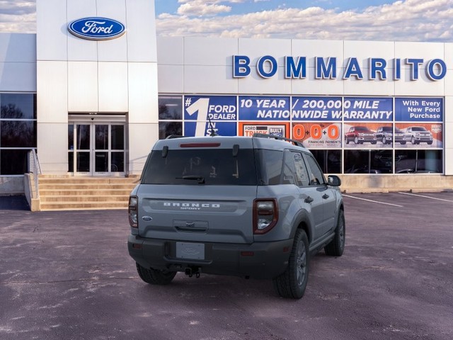 Ford Bronco Sport Vehicle Full-screen Gallery Image 8