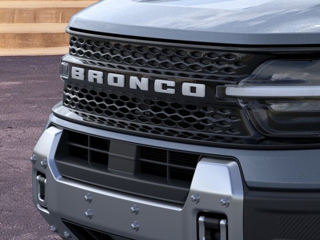 Ford Bronco Sport Vehicle Full-screen Gallery Image 17