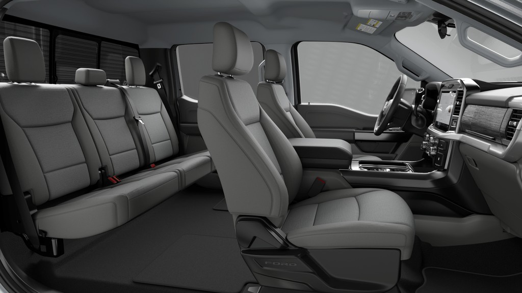 Ford F-150 Vehicle Full-screen Gallery Image 6