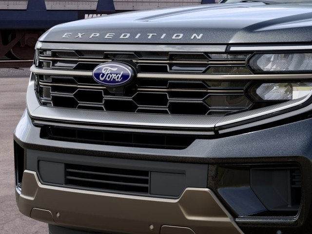 Ford Expedition Max Vehicle Full-screen Gallery Image 17