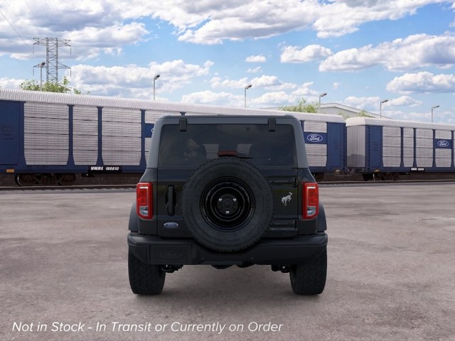 Ford Bronco Vehicle Full-screen Gallery Image 5