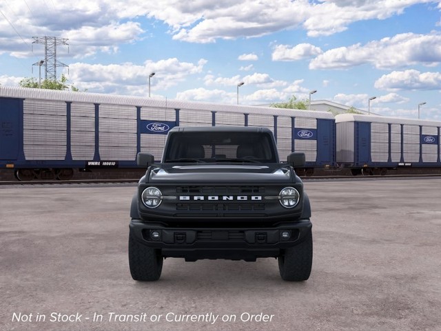 Ford Bronco Vehicle Full-screen Gallery Image 6
