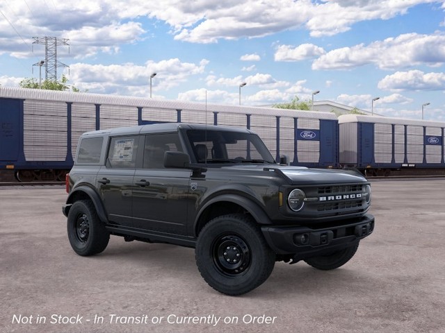Ford Bronco Vehicle Full-screen Gallery Image 7