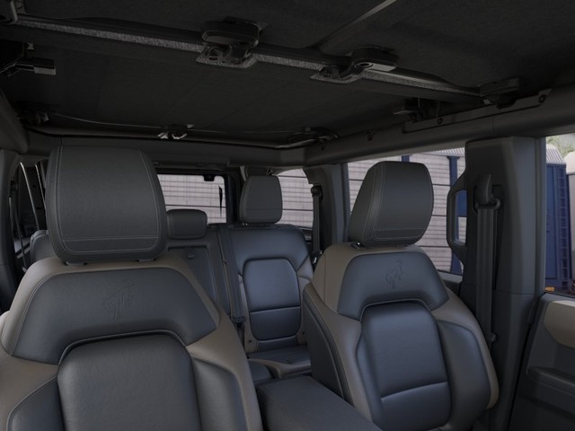 Ford Bronco Vehicle Full-screen Gallery Image 12