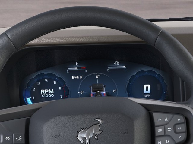 Ford Bronco Vehicle Full-screen Gallery Image 13