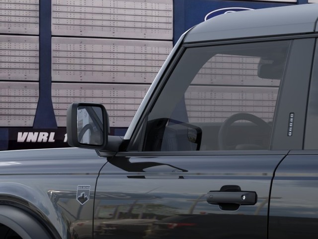 Ford Bronco Vehicle Full-screen Gallery Image 22