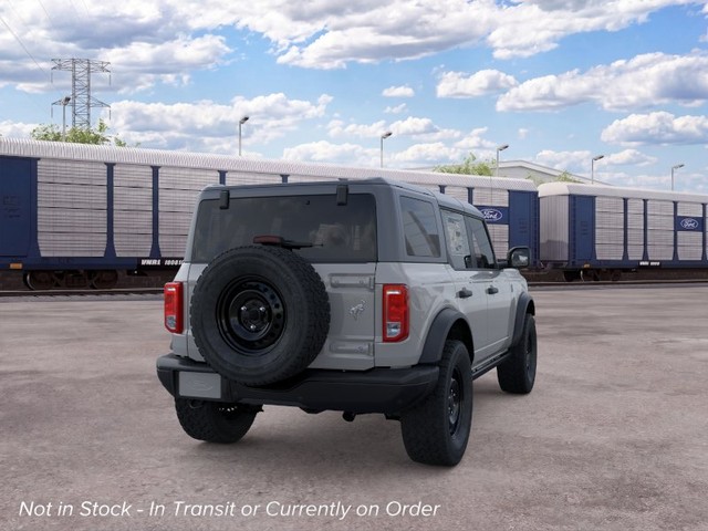 Ford Bronco Vehicle Full-screen Gallery Image 8