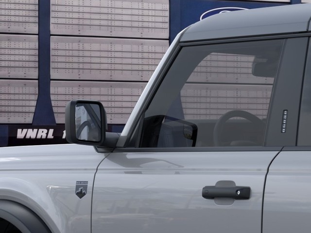 Ford Bronco Vehicle Full-screen Gallery Image 22