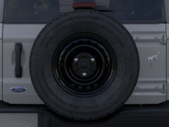 Ford Bronco Vehicle Full-screen Gallery Image 24
