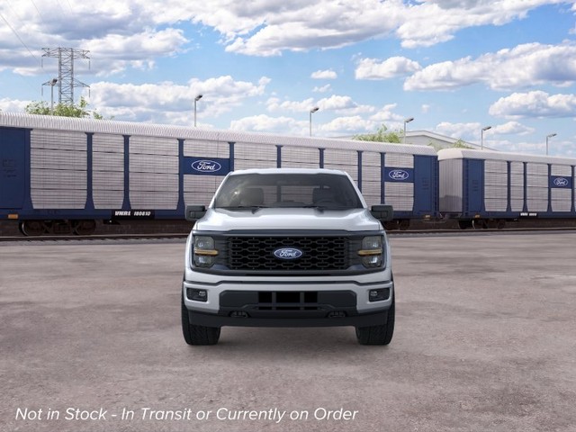 Ford F-150 Vehicle Full-screen Gallery Image 6
