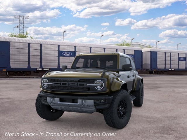 Ford Bronco Vehicle Full-screen Gallery Image 2
