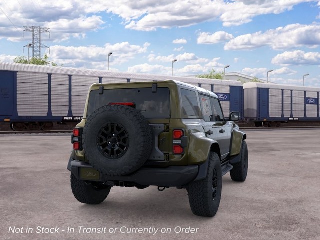 Ford Bronco Vehicle Full-screen Gallery Image 8