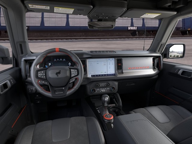 Ford Bronco Vehicle Full-screen Gallery Image 9