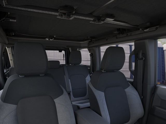 Ford Bronco Vehicle Full-screen Gallery Image 12