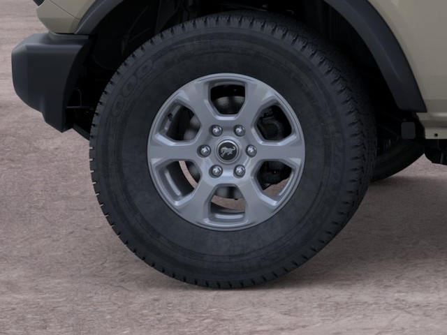 Ford Bronco Vehicle Full-screen Gallery Image 21