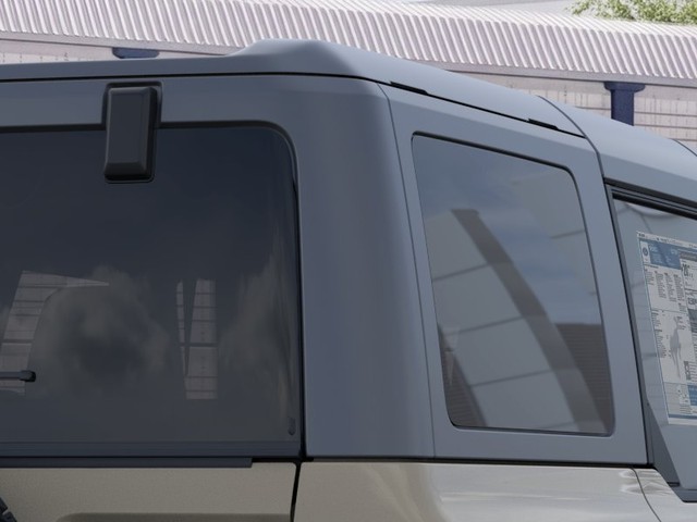 Ford Bronco Vehicle Full-screen Gallery Image 25