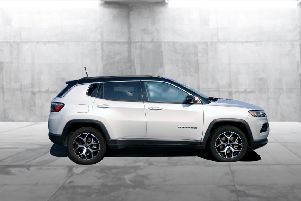 Jeep Compass Vehicle Image 05