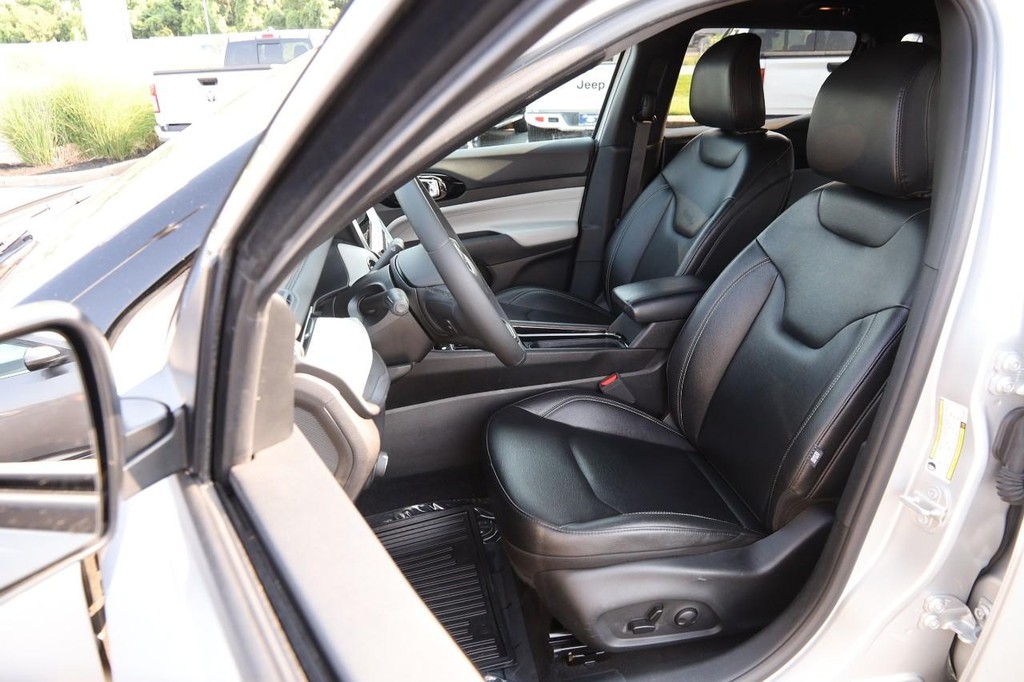 Jeep Compass Vehicle Image 08