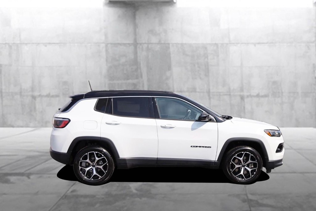 Jeep Compass Vehicle Image 05