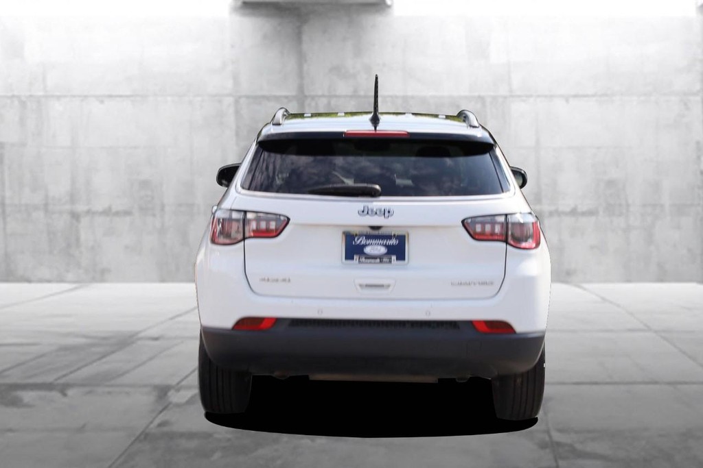 Jeep Compass Vehicle Image 06