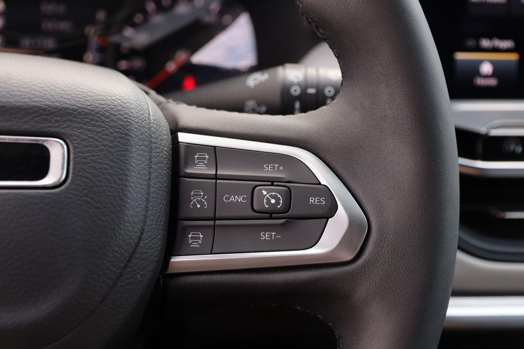 Jeep Compass Vehicle Image 12