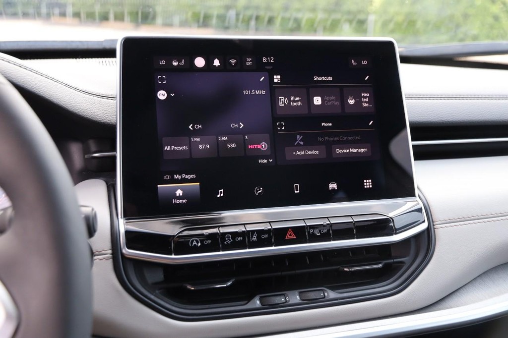 Jeep Compass Vehicle Image 15