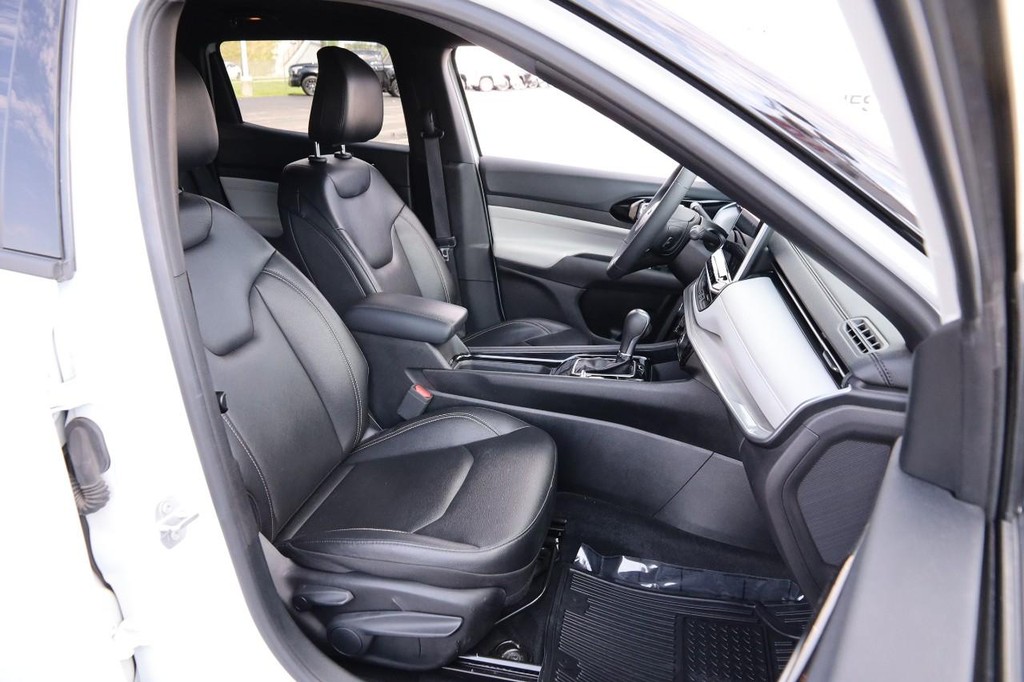 Jeep Compass Vehicle Image 26