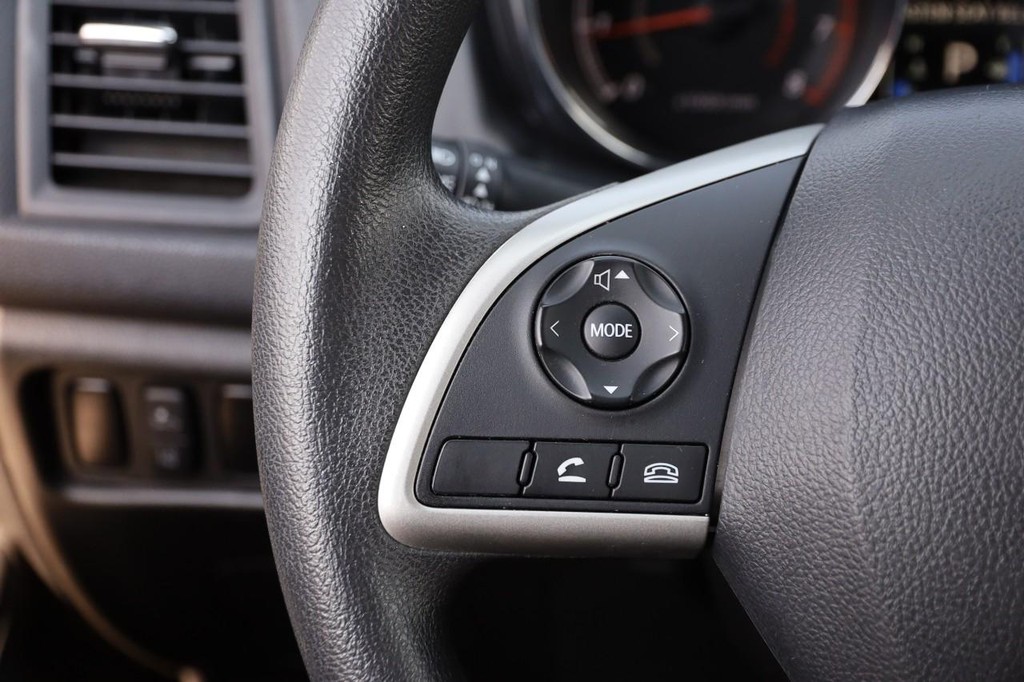 Mitsubishi Outlander Sport Vehicle Full-screen Gallery Image 11