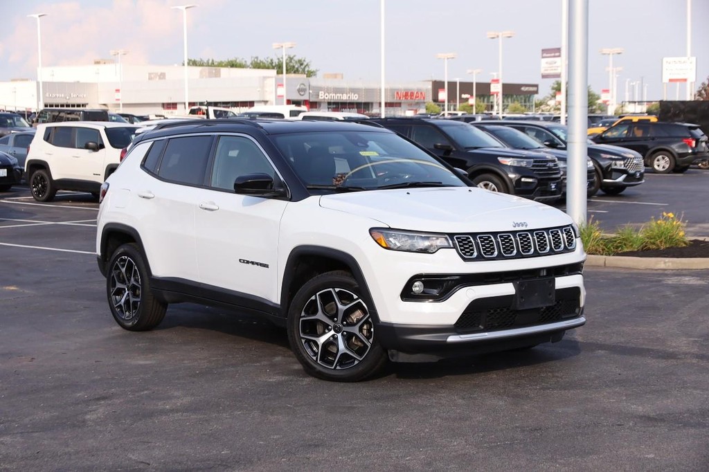 Jeep Compass Vehicle Image 02