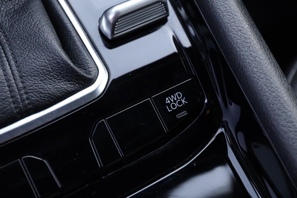 Jeep Compass Vehicle Image 20