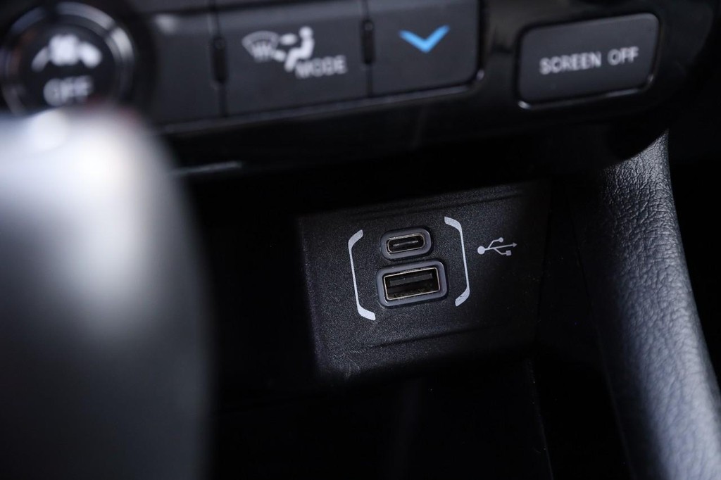 Jeep Compass Vehicle Image 21