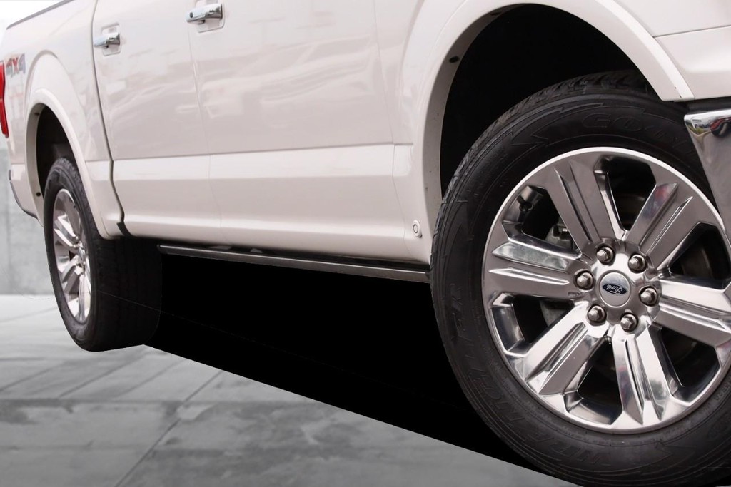 Ford F-150 Vehicle Full-screen Gallery Image 3