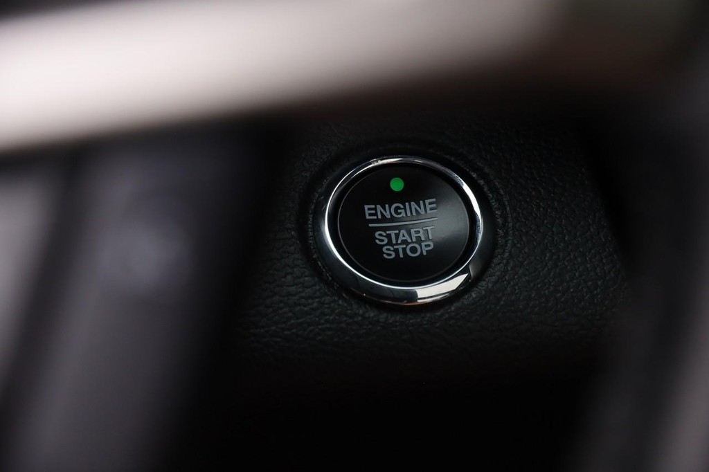 Ford F-150 Vehicle Full-screen Gallery Image 15