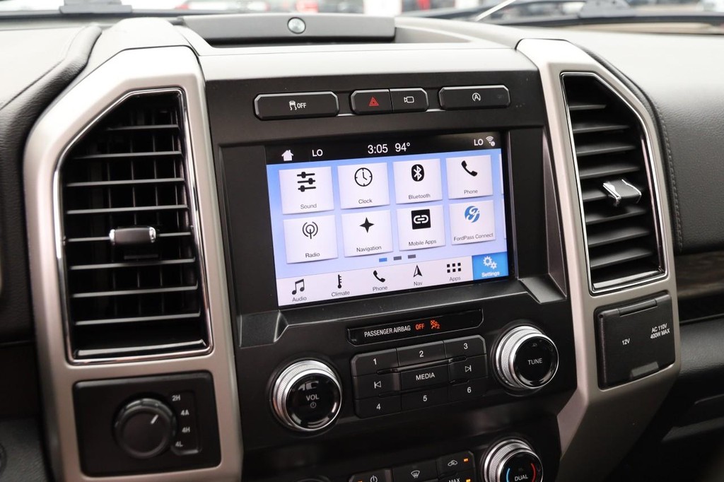 Ford F-150 Vehicle Full-screen Gallery Image 17