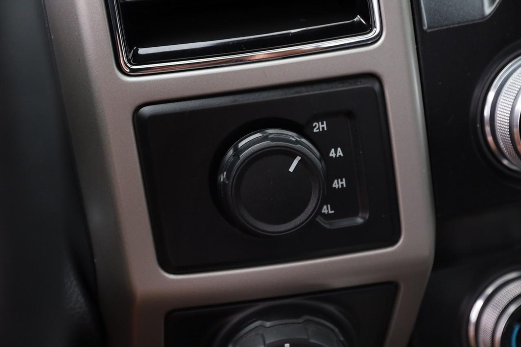 Ford F-150 Vehicle Full-screen Gallery Image 22