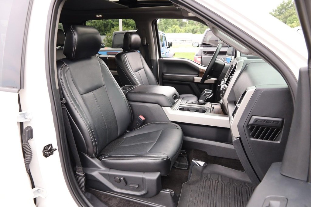 Ford F-150 Vehicle Full-screen Gallery Image 28