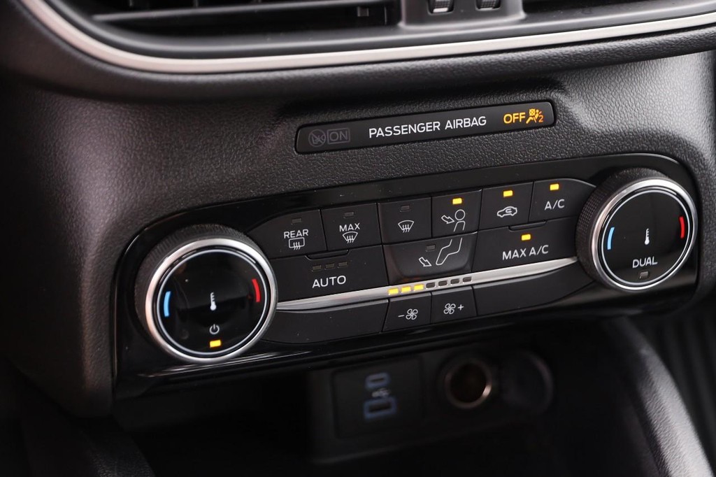 Ford Escape Vehicle Image 17