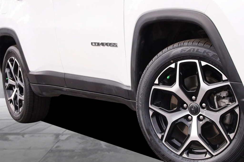 Jeep Compass Vehicle Image 03