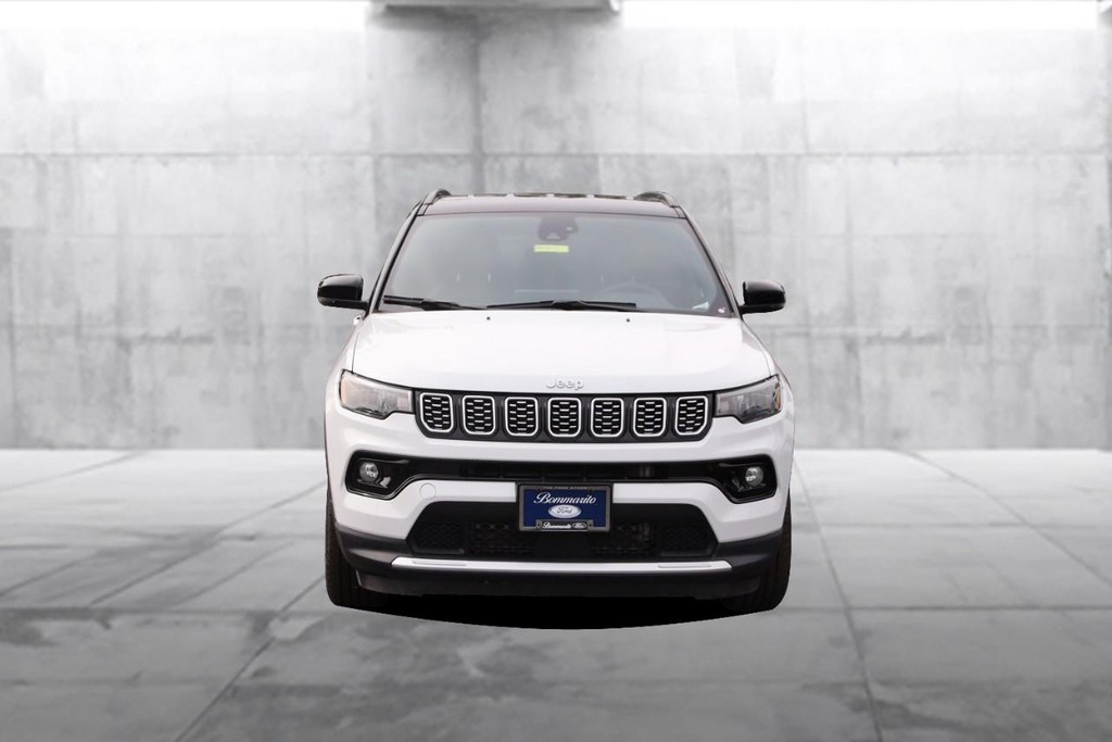 Jeep Compass Vehicle Image 04