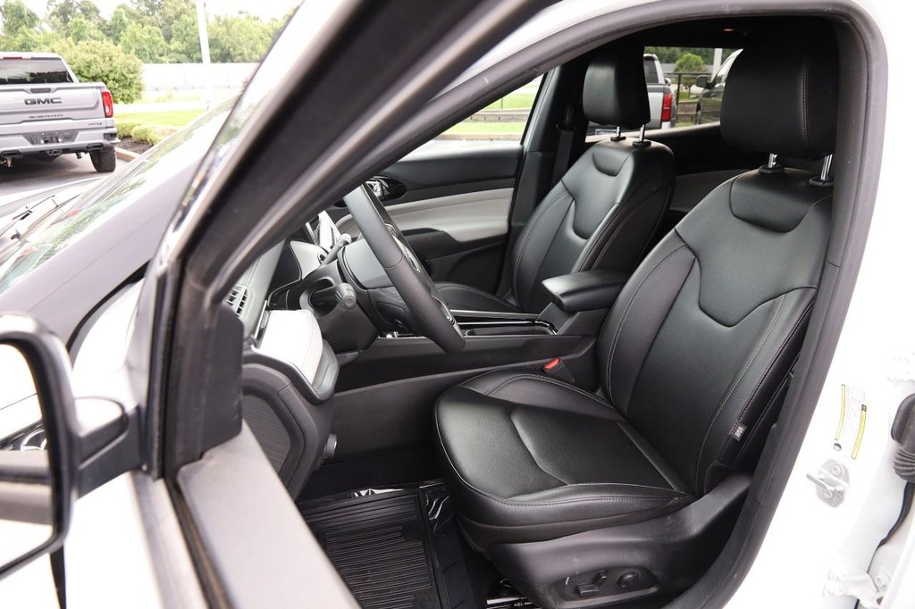 Jeep Compass Vehicle Image 08
