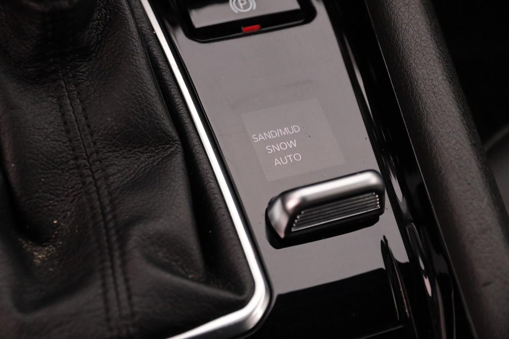 Jeep Compass Vehicle Image 19