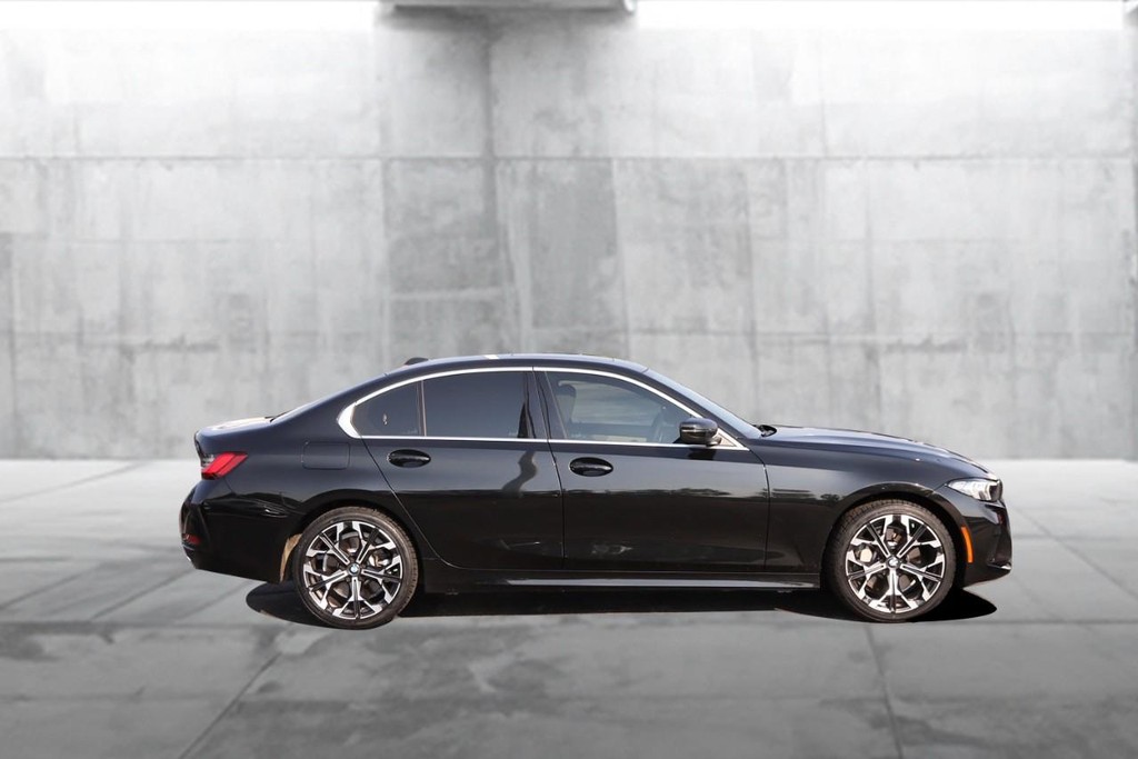 BMW 3 Series Vehicle Image 05