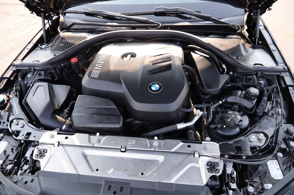 BMW 3 Series Vehicle Image 27