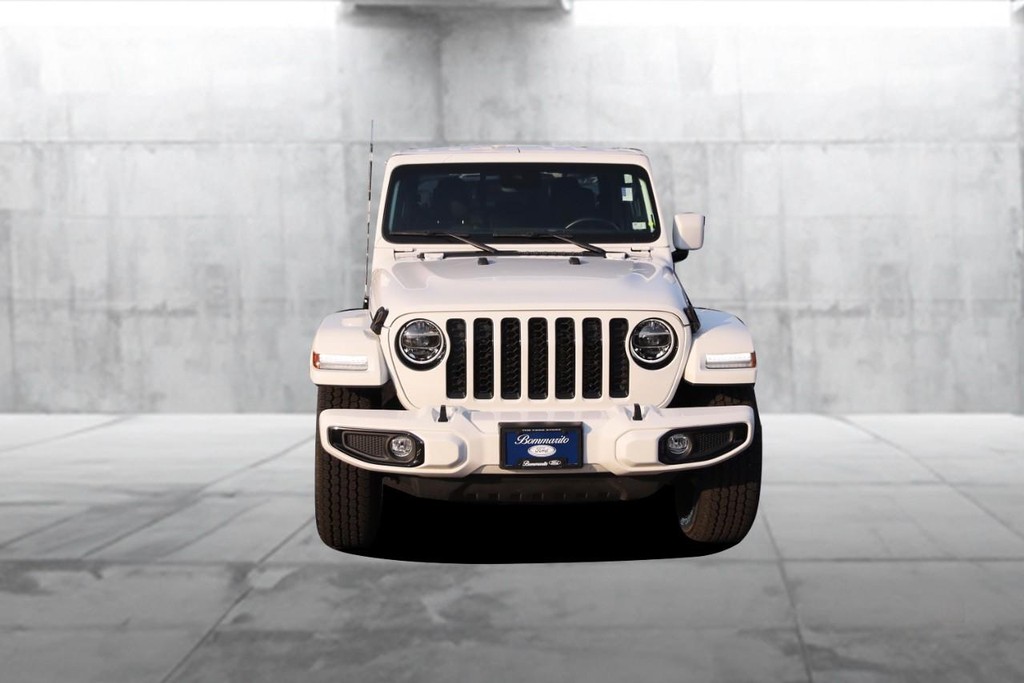 Jeep Gladiator Vehicle Full-screen Gallery Image 4