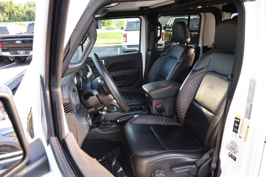 Jeep Gladiator Vehicle Full-screen Gallery Image 8