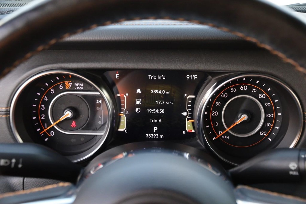 Jeep Gladiator Vehicle Full-screen Gallery Image 13